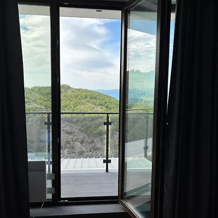 Aparthotel Nest *