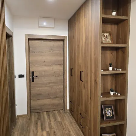 Nest Aparthotel *